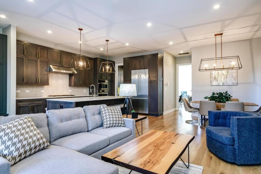 Immaculate Brand New Downtown *