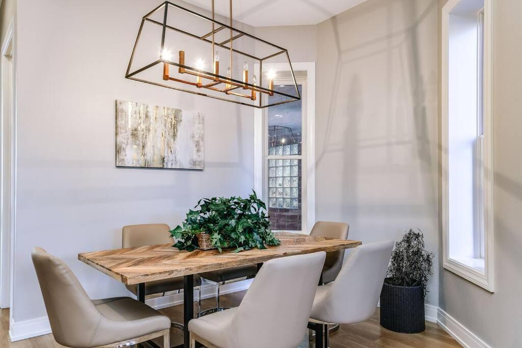 Immaculate Brand New Downtown *