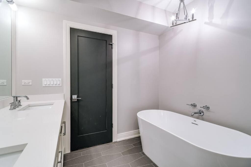 Immaculate Brand New Downtown